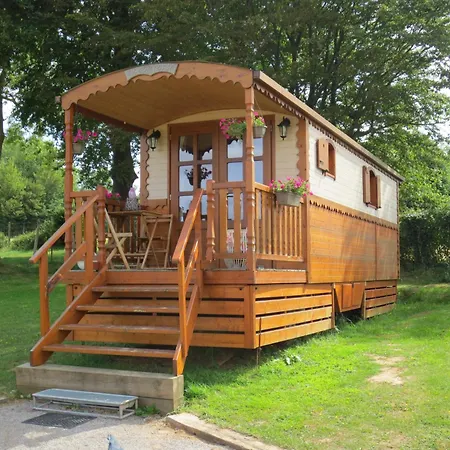 منزل ريفي Les Roulottes Des Marquets